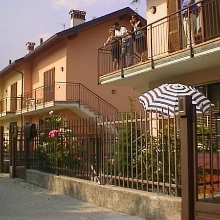 Villetta A Schiera Golden Lake * Dervio